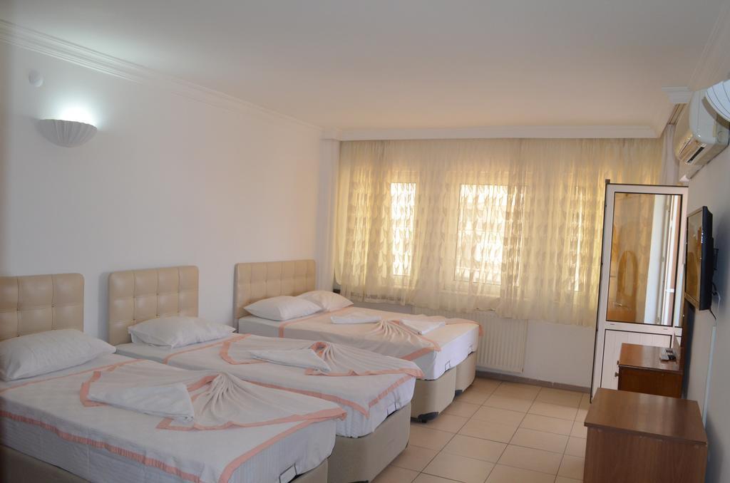 Hotel Prens Yildiz Ayvalik Exterior photo