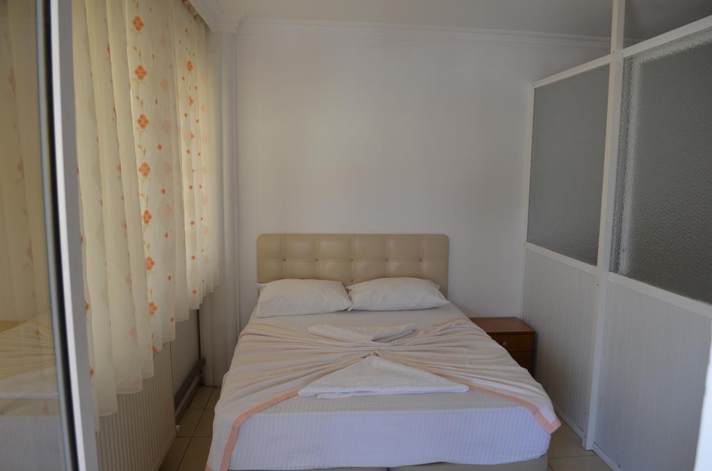 Hotel Prens Yildiz Ayvalik Exterior photo
