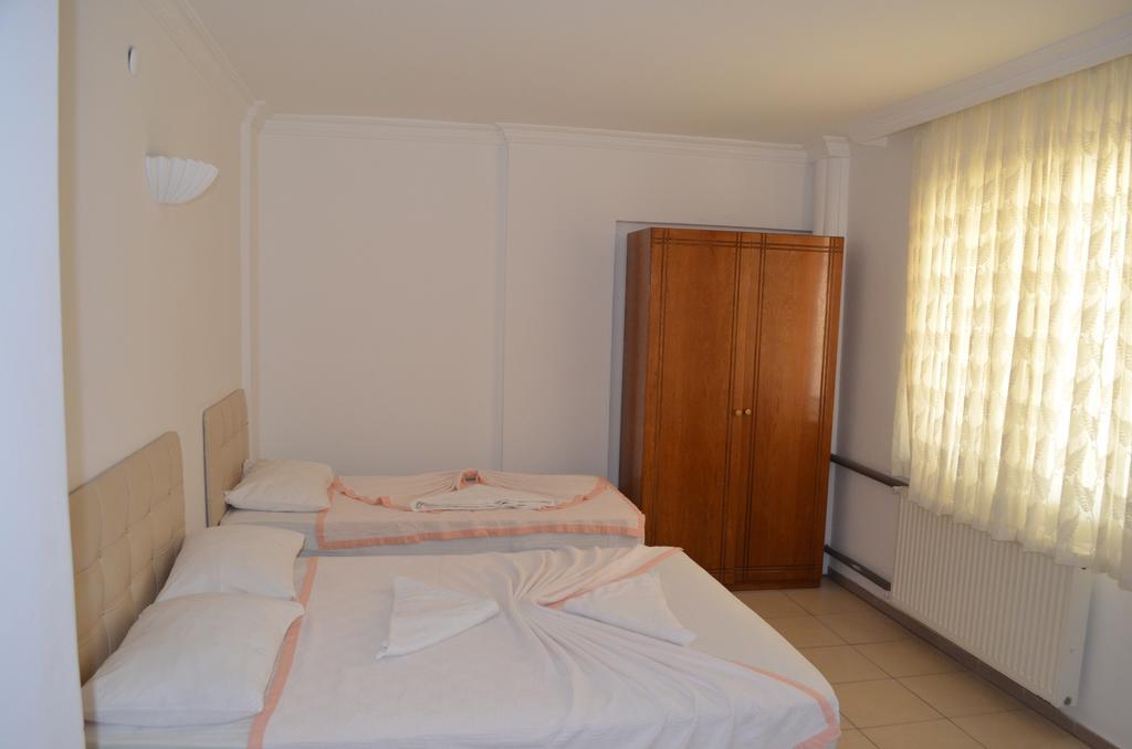 Hotel Prens Yildiz Ayvalik Exterior photo