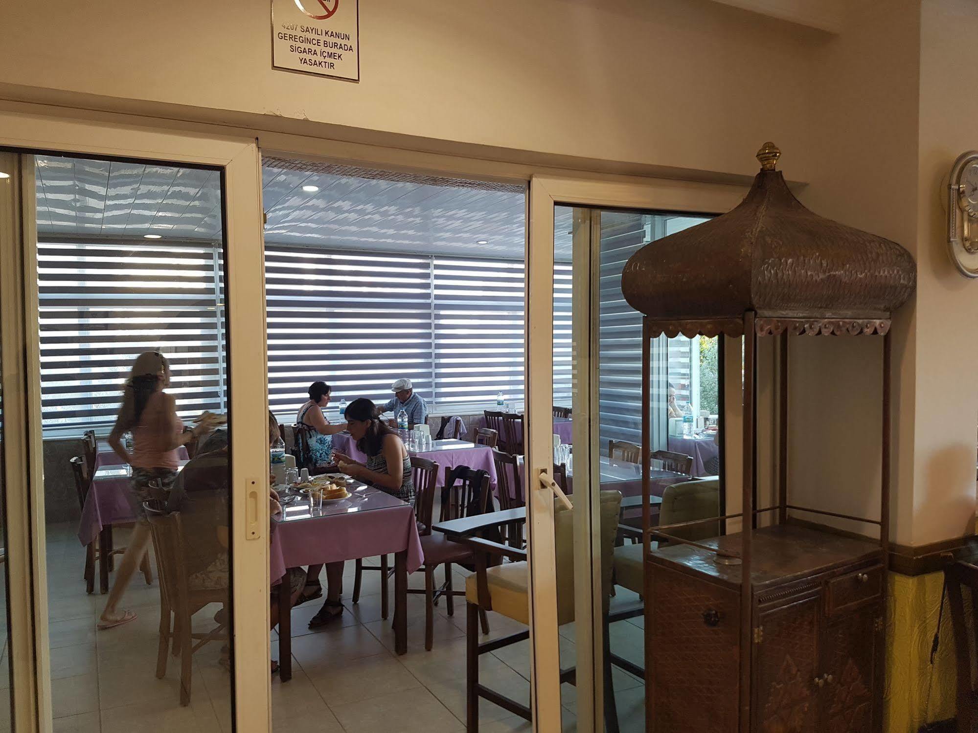 Hotel Prens Yildiz Ayvalik Exterior photo