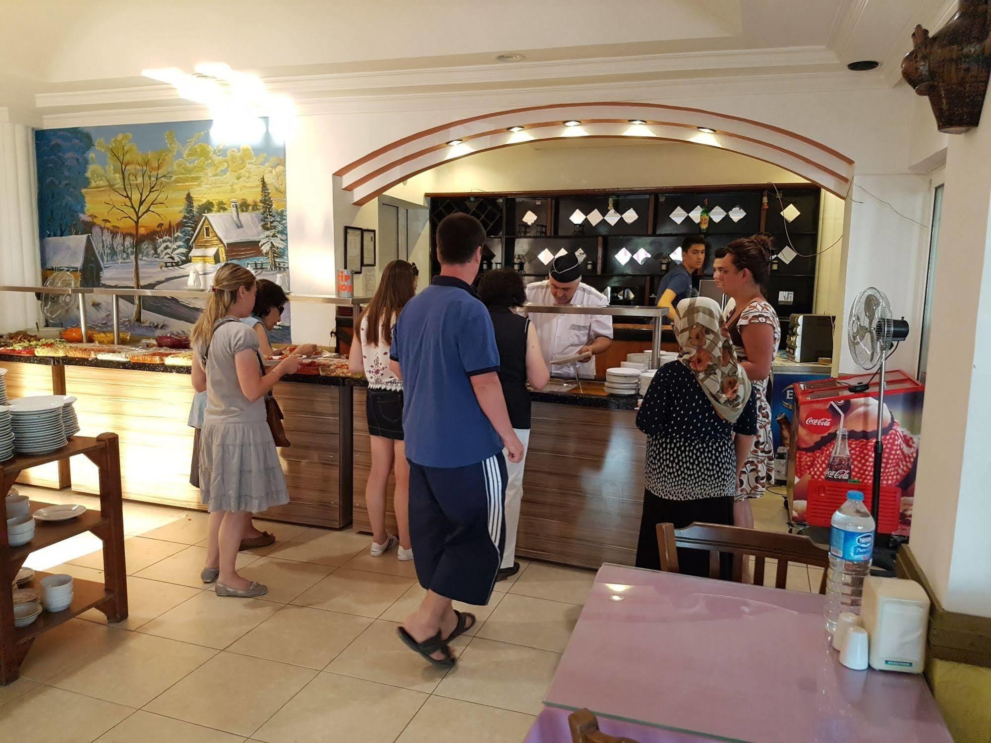 Hotel Prens Yildiz Ayvalik Exterior photo