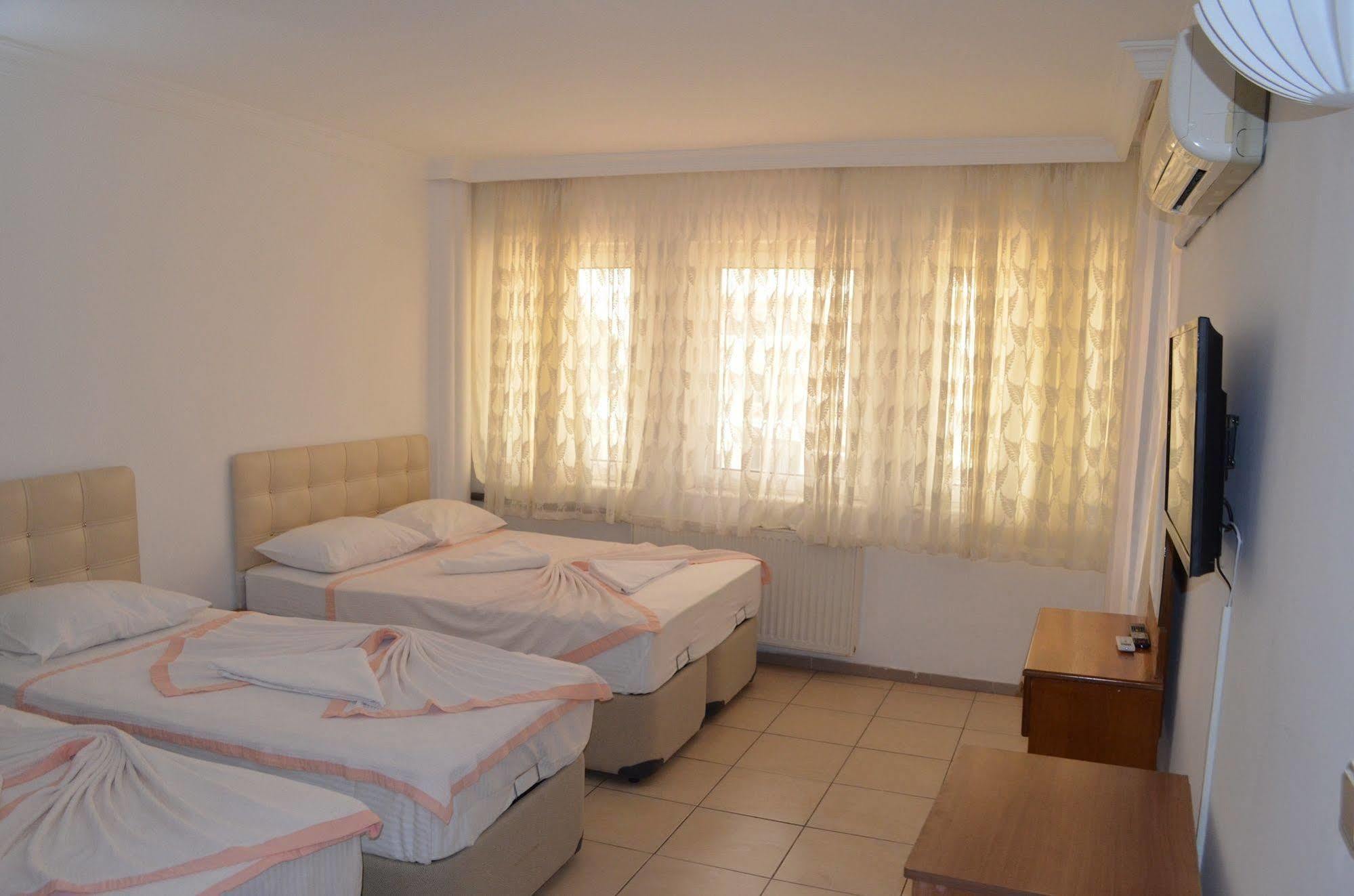 Hotel Prens Yildiz Ayvalik Exterior photo