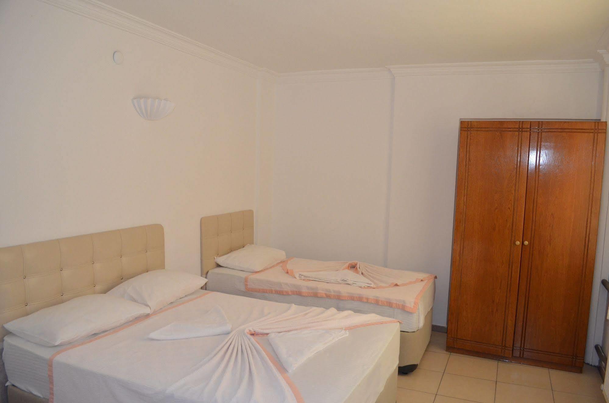 Hotel Prens Yildiz Ayvalik Exterior photo