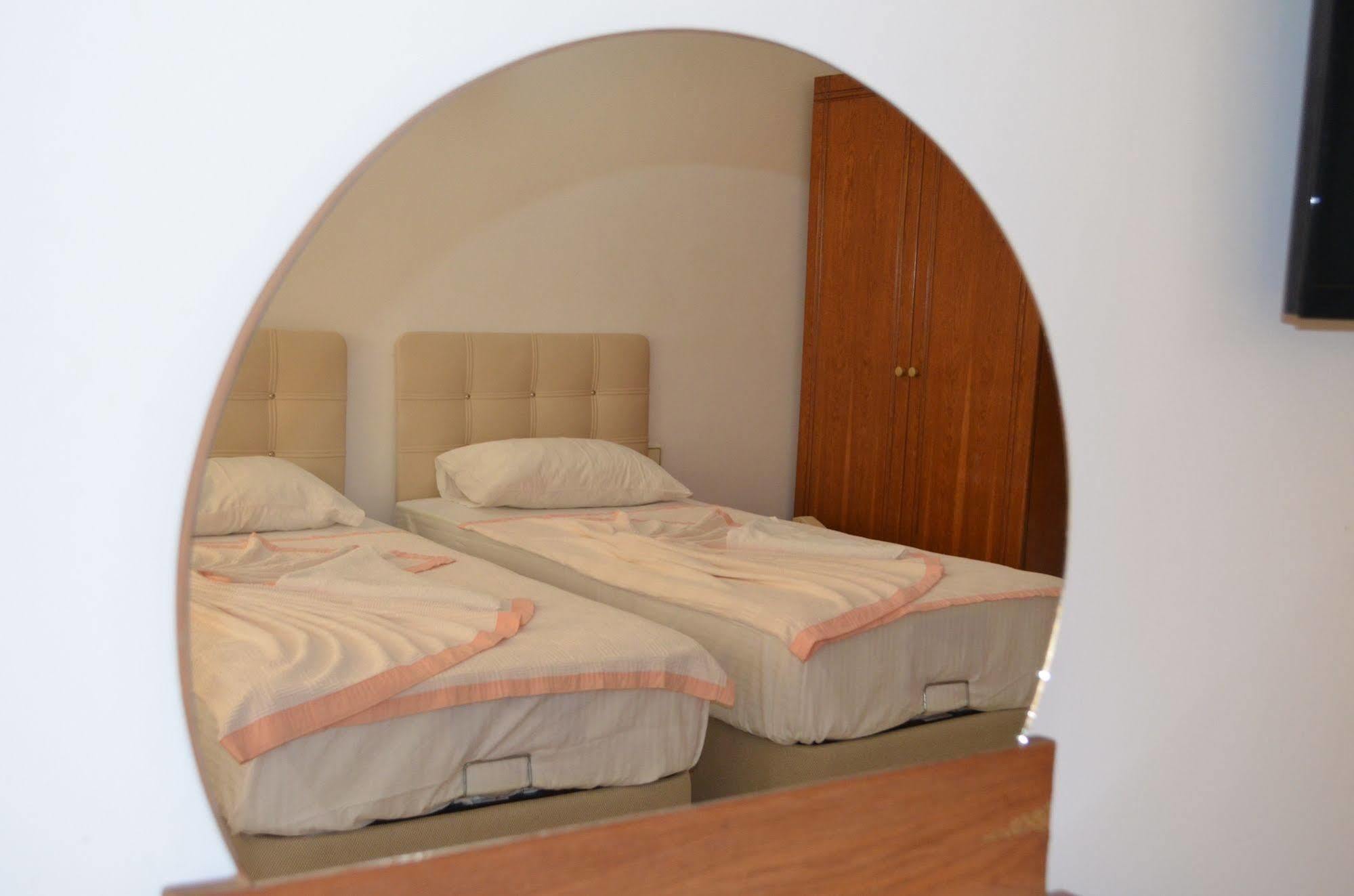 Hotel Prens Yildiz Ayvalik Exterior photo